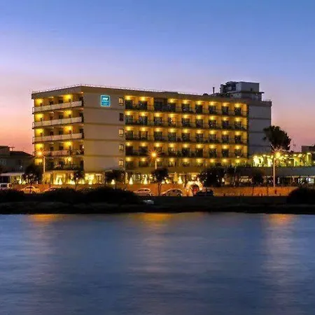 Marina Luz Hotel